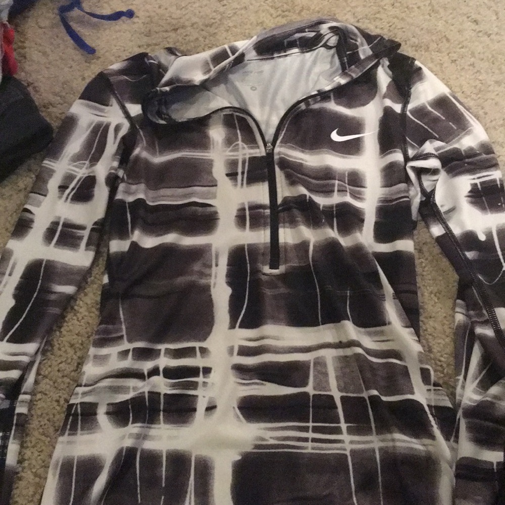 Nike pro pull over